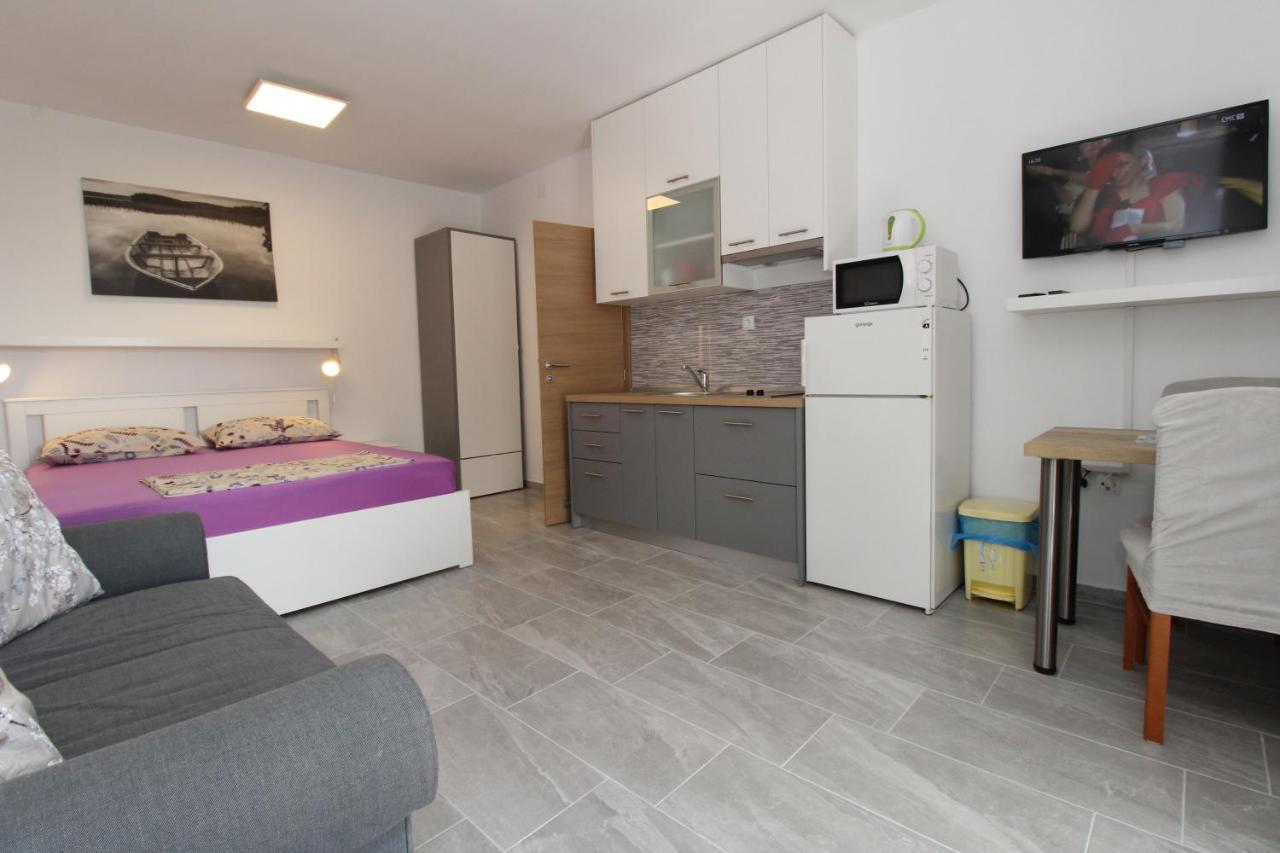 Apartments By The Sea Mandre, Pag - 6284 Kolan Ngoại thất bức ảnh