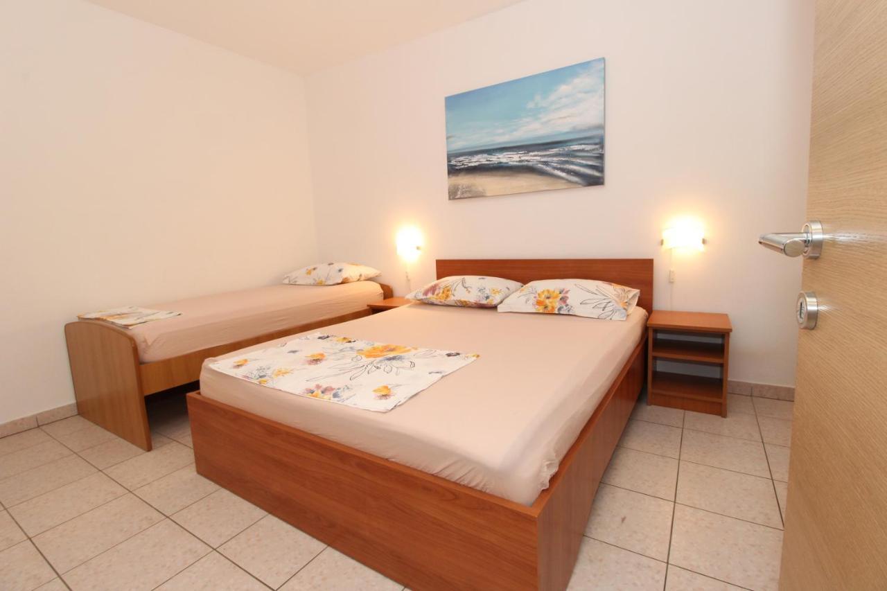 Apartments By The Sea Mandre, Pag - 6284 Kolan Ngoại thất bức ảnh