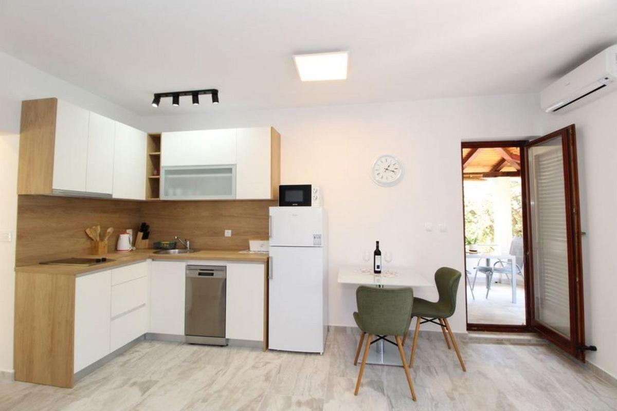 Apartments By The Sea Mandre, Pag - 6284 Kolan Phòng bức ảnh